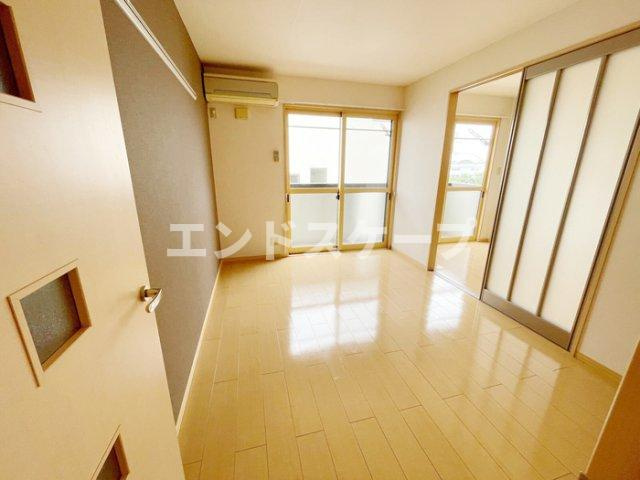 ヴィラ南雲Bの居間・リビング|高崎、前橋エリアのお部屋探しはエンドスケープまで！お客様の理想お聞かせ下さい♪