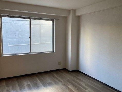 エーデルハイム三共の洋室