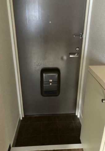 エーデルハイム三共の玄関