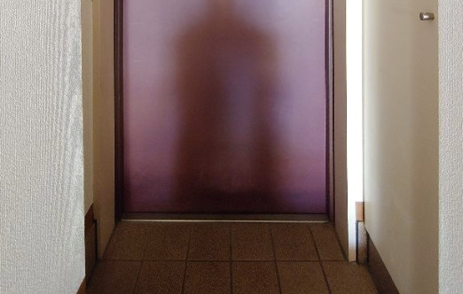 花園パークマンションの玄関