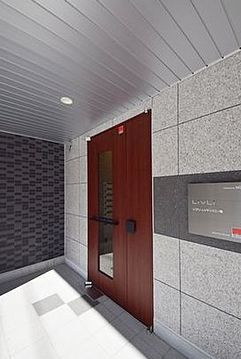 【エントランス】 | リブリ・レジデンス三ノ輪 | ゆとりのあるエントランスです