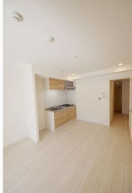 【居間・リビング】 | リブリ・レジデンス三ノ輪 | こちらのリビングで趣味の時間をお楽しみください