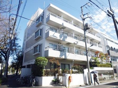 アドウェル・伊藤