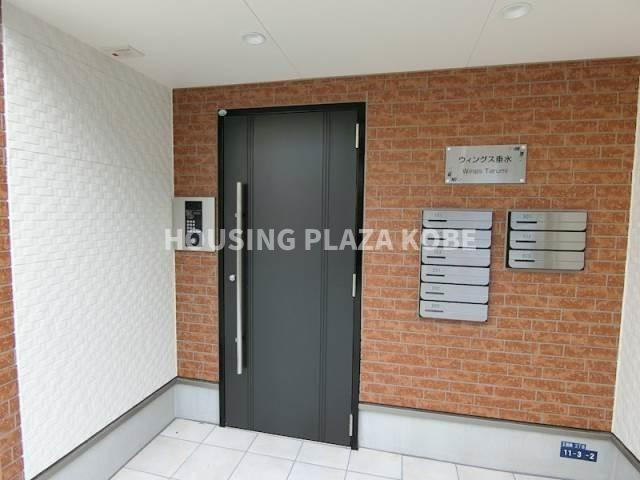 ウィングス垂水のエントランス