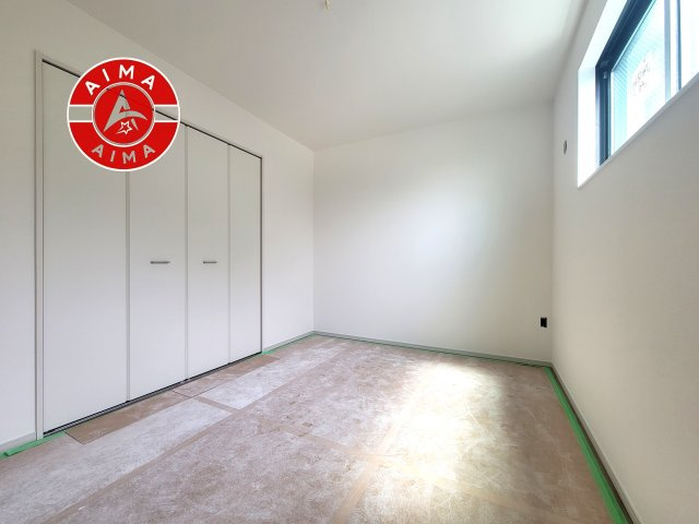 糟屋郡志免町志免1丁目第4-1棟（1号棟）の子供部屋|柔らかい陽光が差し込む明るいお部屋を演出する設計。彩光の取れる窓が気持ちの良いお部屋を創り上げます。