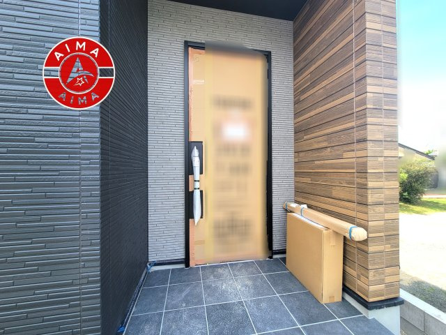 糟屋郡志免町志免1丁目第4-1棟（1号棟）の玄関|おでかけの時も帰った時も、「我が家」を最初に感じでもらえる素敵な空間に。