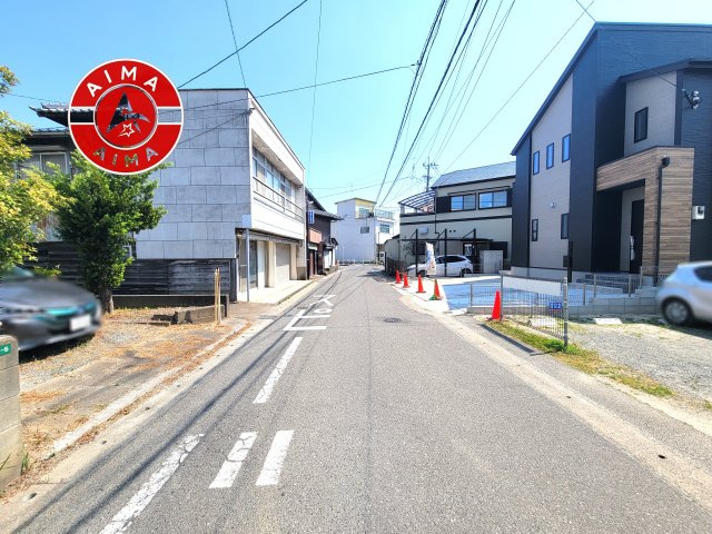 糟屋郡志免町志免1丁目第4-1棟（1号棟）の外観|前面道路含む現地の写真です。