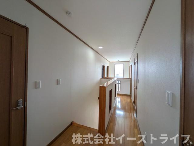 【中古物件】　いわき市小名浜字林ノ上　フルリフォーム済みの内装|2階廊下