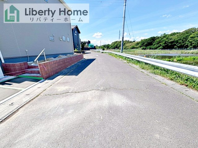 第1土浦市木田余東台　新築戸建　1号棟の前面道路含む現地写真