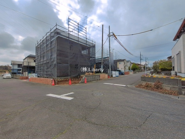 第1土浦市木田余東台　新築戸建　1号棟の前面道路含む現地写真