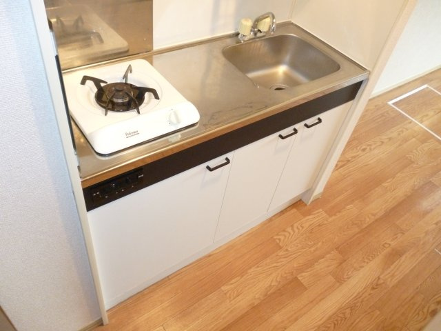 プロムナード中浦和のキッチン|別号室の参考写真です。