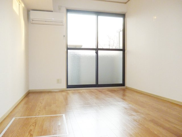 プロムナード中浦和の洋室|別号室の参考写真です。