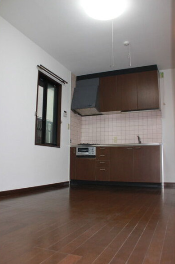 人丸町戸建のキッチン