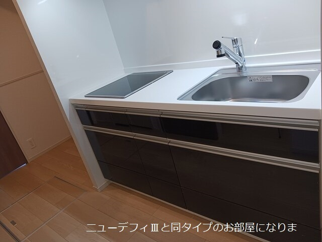 川崎市麻生区高石２丁目のアパートのキッチン