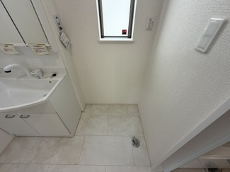 【ランドリースペース】 | 読谷村喜名Ⅱ（全11棟）B・C・D・F・I号棟 | C号棟　洗濯機置き場♪