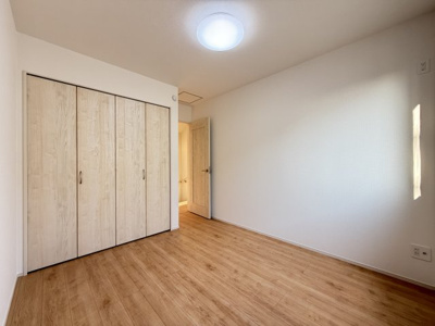 【洋室】 | 読谷村喜名Ⅱ（全11棟）B・C・D・F・I号棟 | C号棟　洋室5.25帖＋CL付き♪