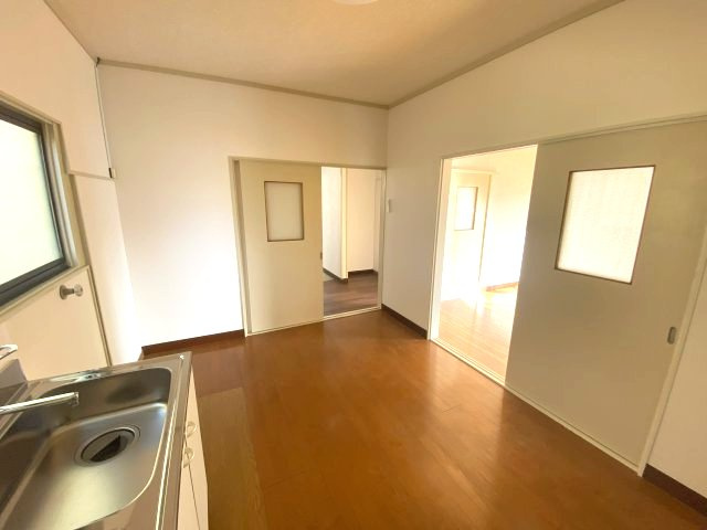 泉三嶽根貸家のキッチン|DK6帖