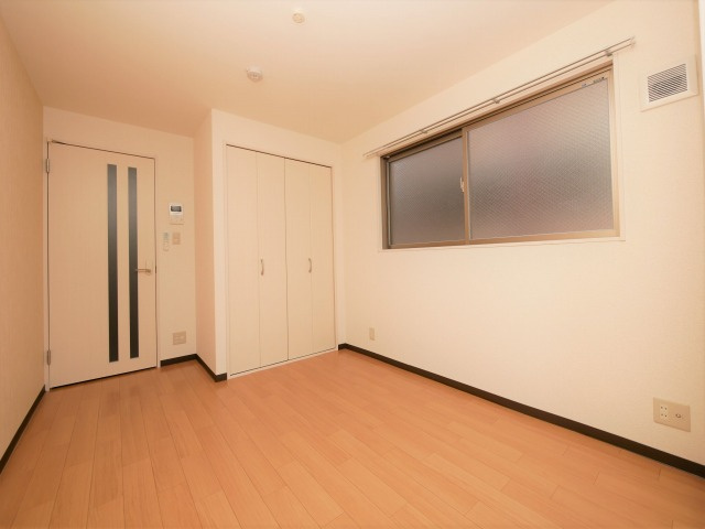 みおつくし東なんばの洋室