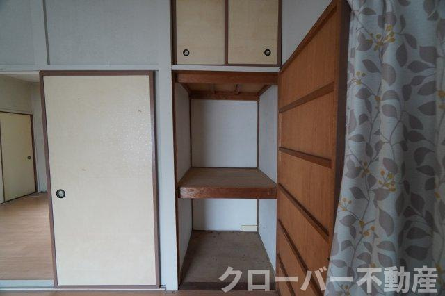 郡家町借家の内装