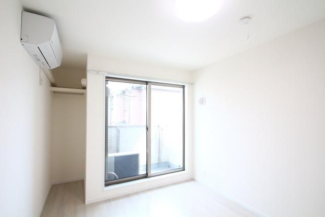 ルミウス東山の居間・リビング