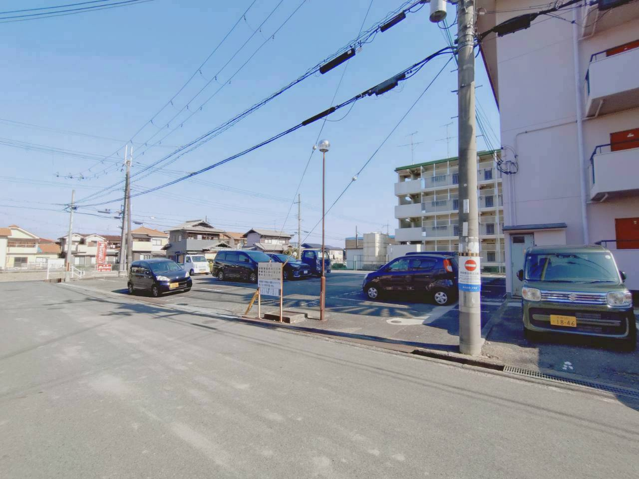 香芝市鎌田の賃貸マンションの駐車場