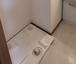 【設備】 | パーシモンガーデン | 室内洗濯機置き場です。