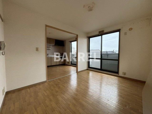 パリス北桜塚の居間・リビング