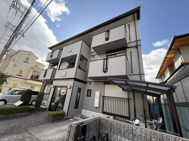 パリス北桜塚の外観