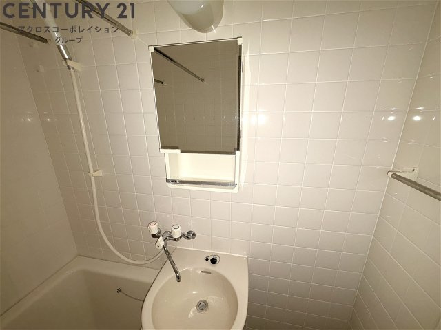 身だしなみを整えられる洗面台です!
