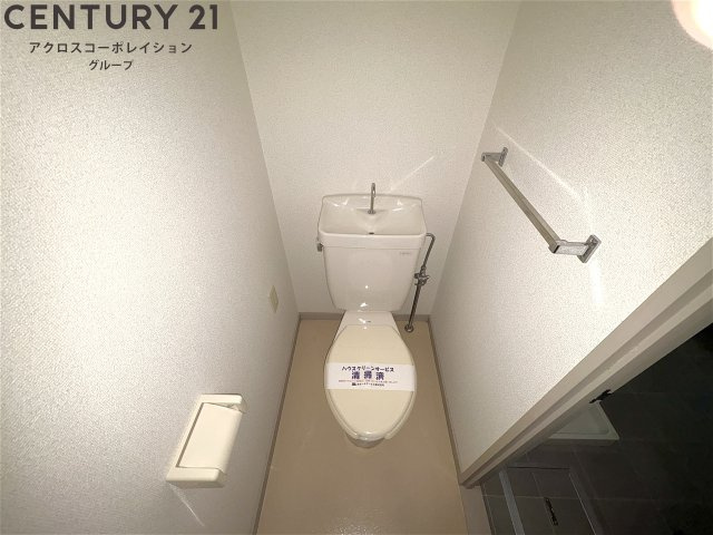 ゆったり落ち着けるトイレです♪