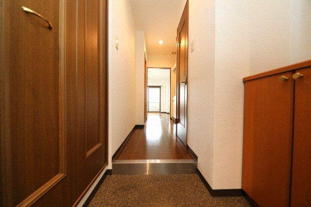 ロイヤルクイーンズパークの玄関