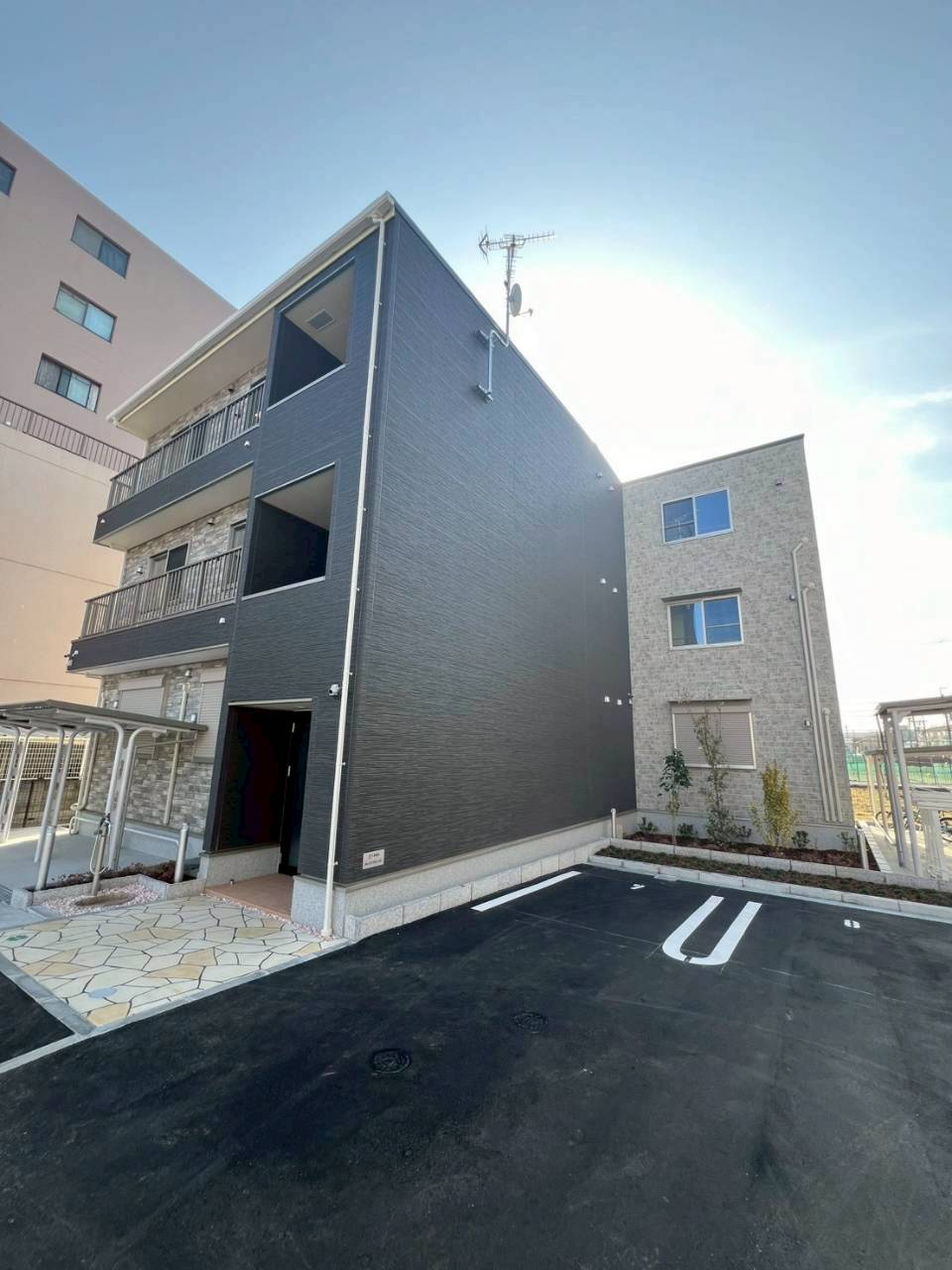 クローバーノワールの外観