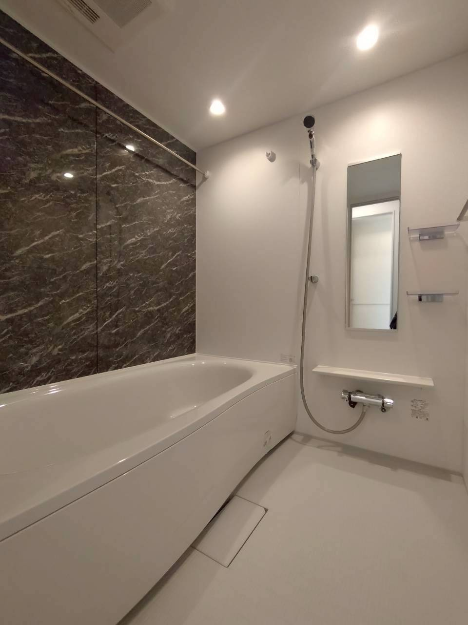 クローバーノワールの浴室