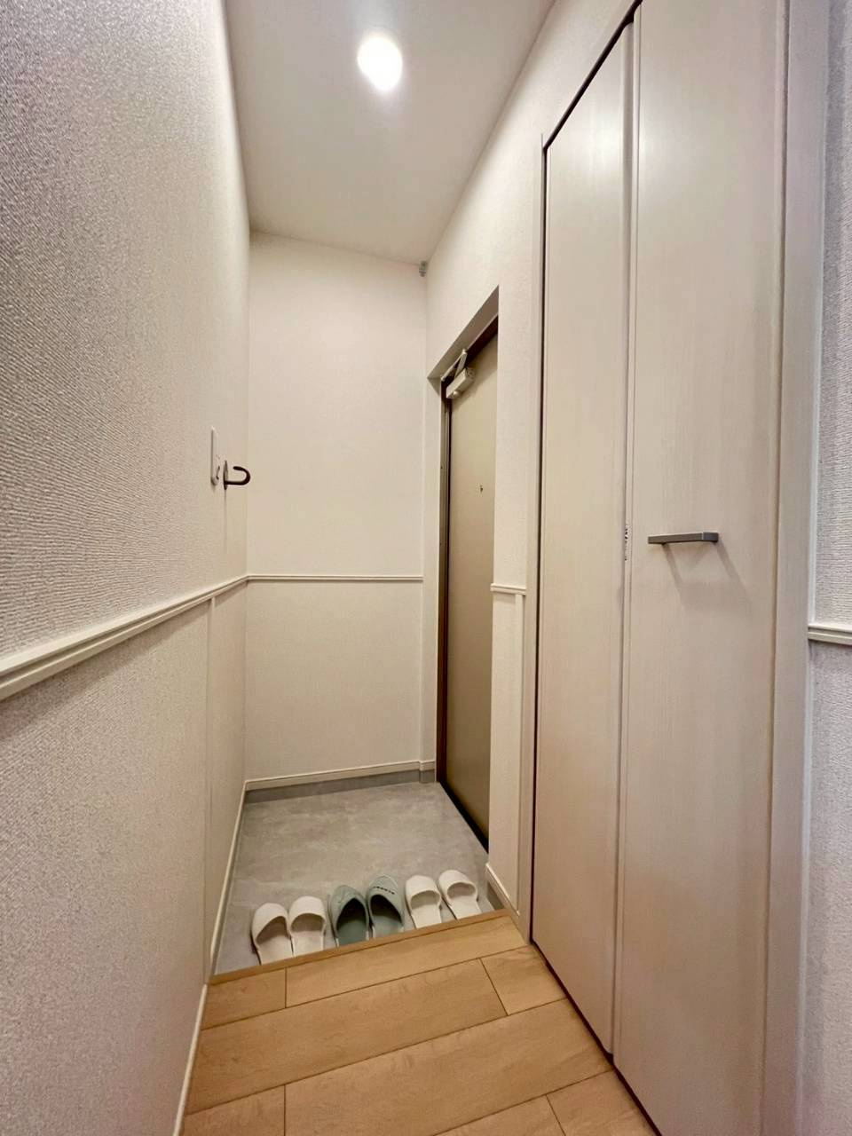 クローバーノワールの玄関