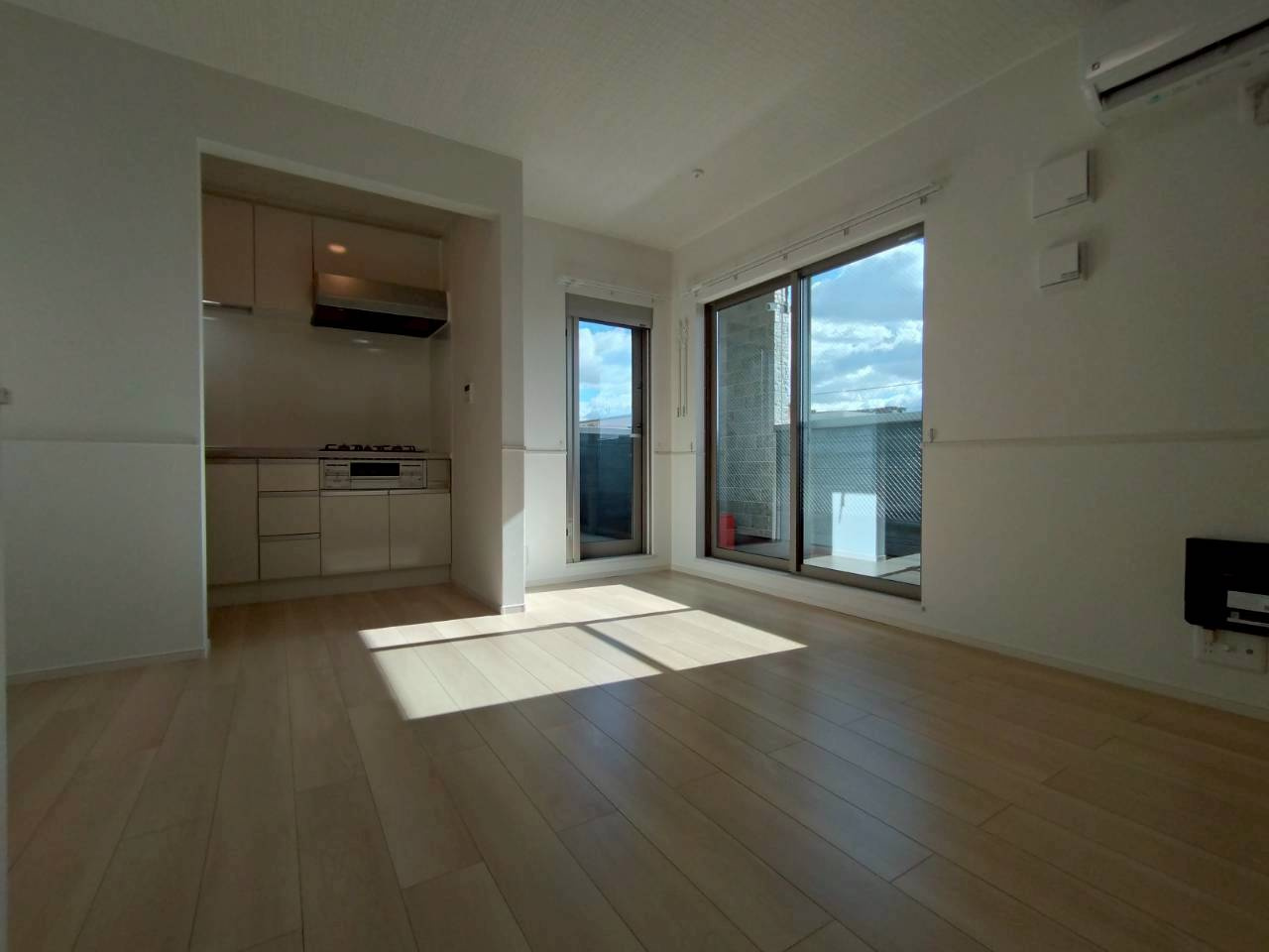 クローバーノワールの居間・リビング