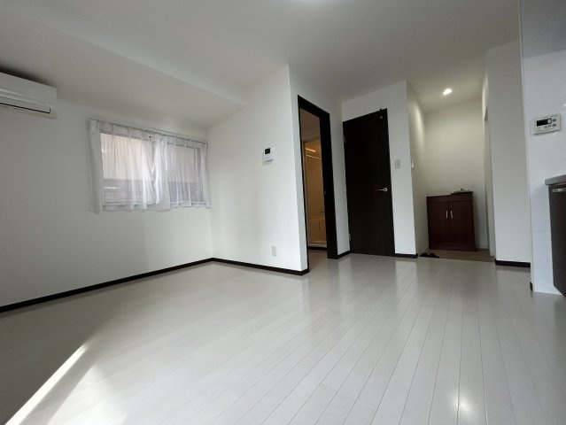 ファーストハイツの居間・リビング|こちらのリビングで趣味の時間をお楽しみください