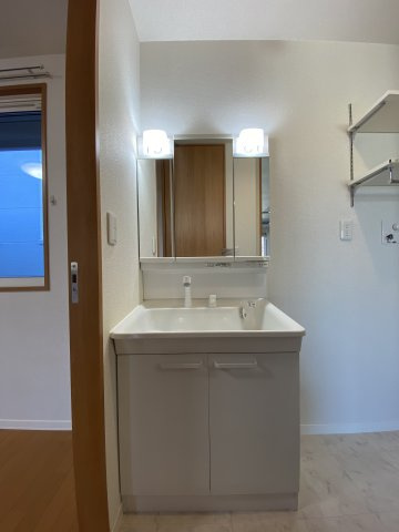 ジラソーレの洗面所|洗髪洗面化粧台