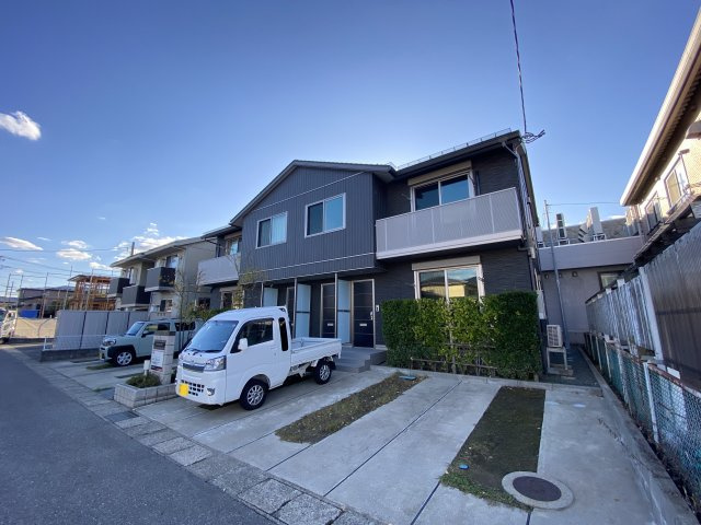 ジラソーレの駐車場