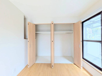【収納】 | 吹田市山田東1丁目中古戸建 | エイブル売買事業部では、箕面市・豊中市・吹田市・池田市・茨木市・高槻市の北摂エリア全域で、物件のご紹介を致しております。北摂エリアにて購入物件をお探しの際は、当社までお問合せ下さいませ。