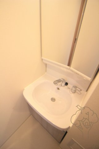 プレサンスブルーム東三国の独立洗面台
