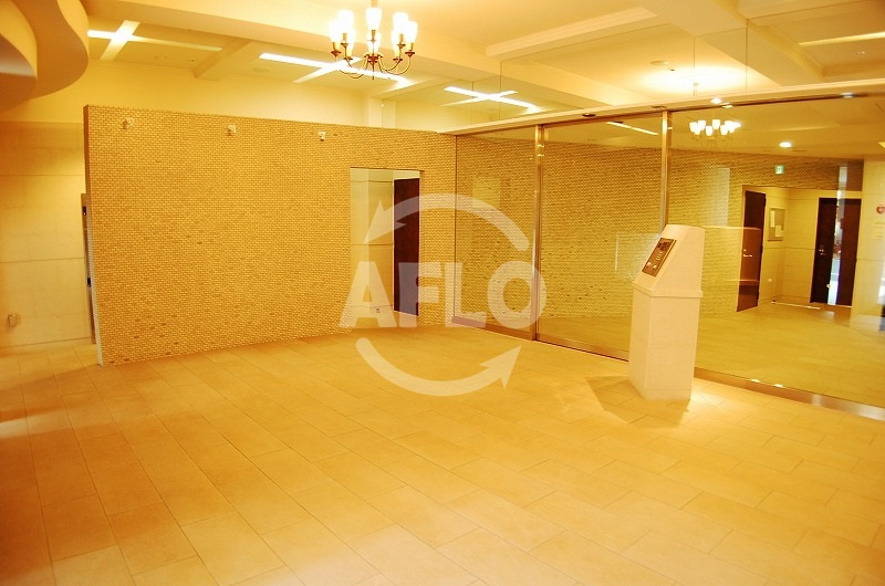 レジュールアッシュ心斎橋LUXEのロビー|レジュールアッシュ心斎橋リュクス　開放的なロビー