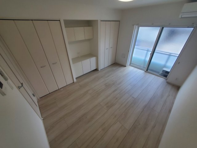 【洋室】 | 広々とした洋室です