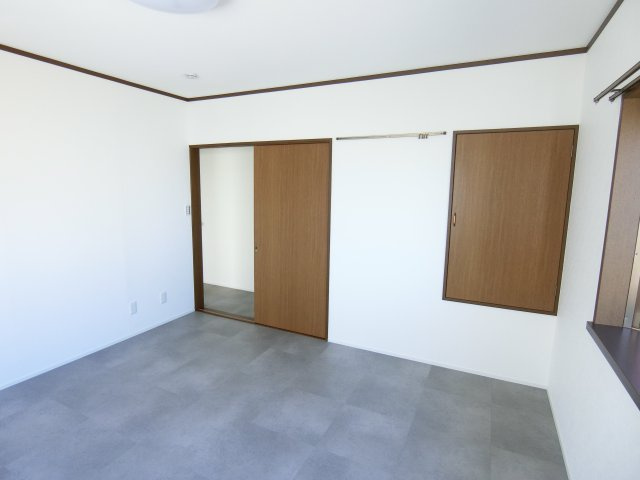 テラスハウス富塚の洋室