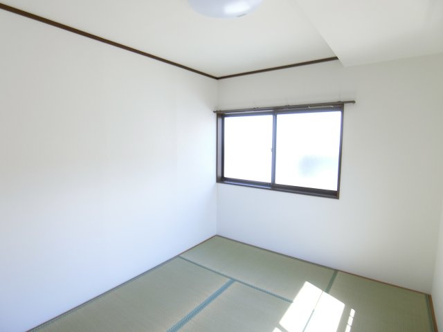 テラスハウス富塚の和室