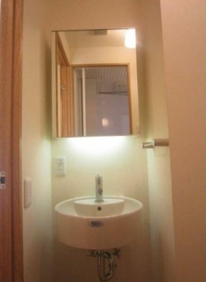 【独立洗面台】 | ハーブ小日向茗蹊館 | 朝の支度にも助かる、独立の洗髪洗面化粧台