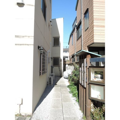 【エントランス】 | ハーブ小日向茗蹊館 | 毎日通るエントランスはこのようになっています