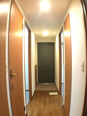 【玄関】 | ルネ戸田公園駅前 | 明るい玄関です