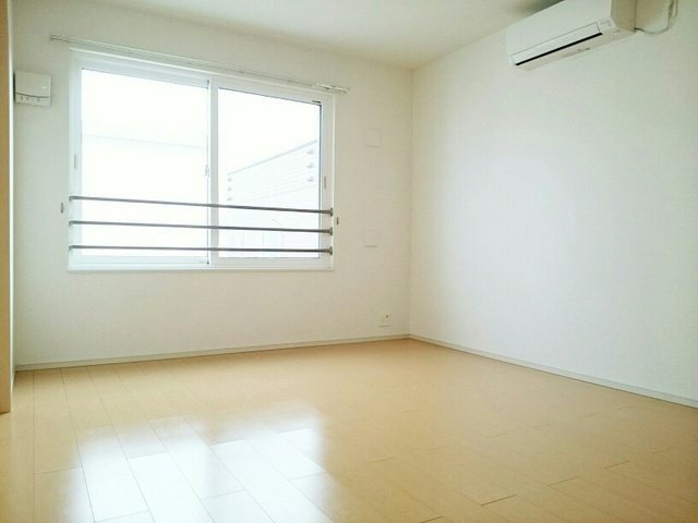 ユニバースの居間・リビング|こちらの居間で趣味の時間をお楽しみください