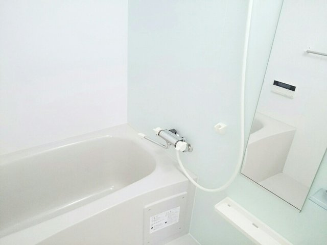 ユニバースの浴室|落ち着いた空間のお風呂です