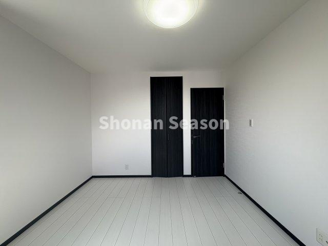 【洋室】 | 主寝室や趣味の部屋に最適！ゆったり寛げる広々７帖の洋室☆
